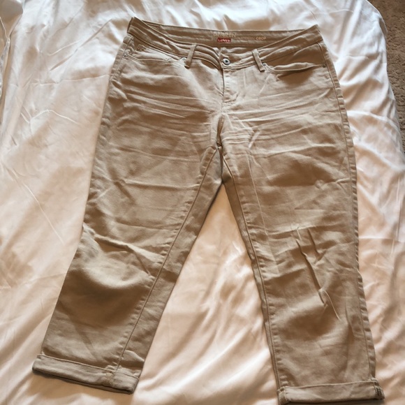 Capris tan made by Levi’s Modern Crop size 12 - Picture 2 of 9